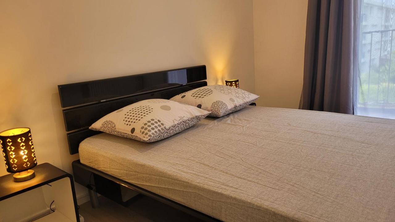 Appartement Lumineux Cholet Exterior foto